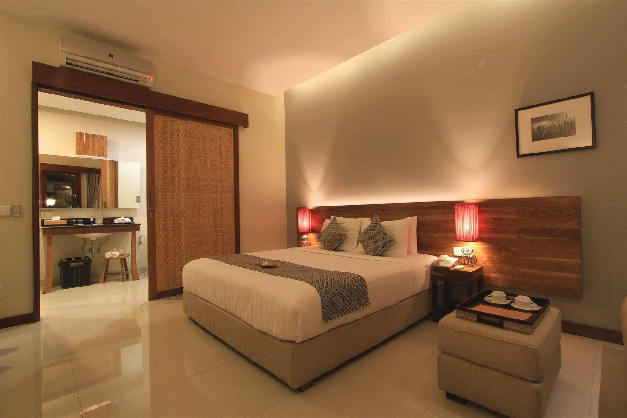 Uma Karan Hotel Kuta  Exterior photo